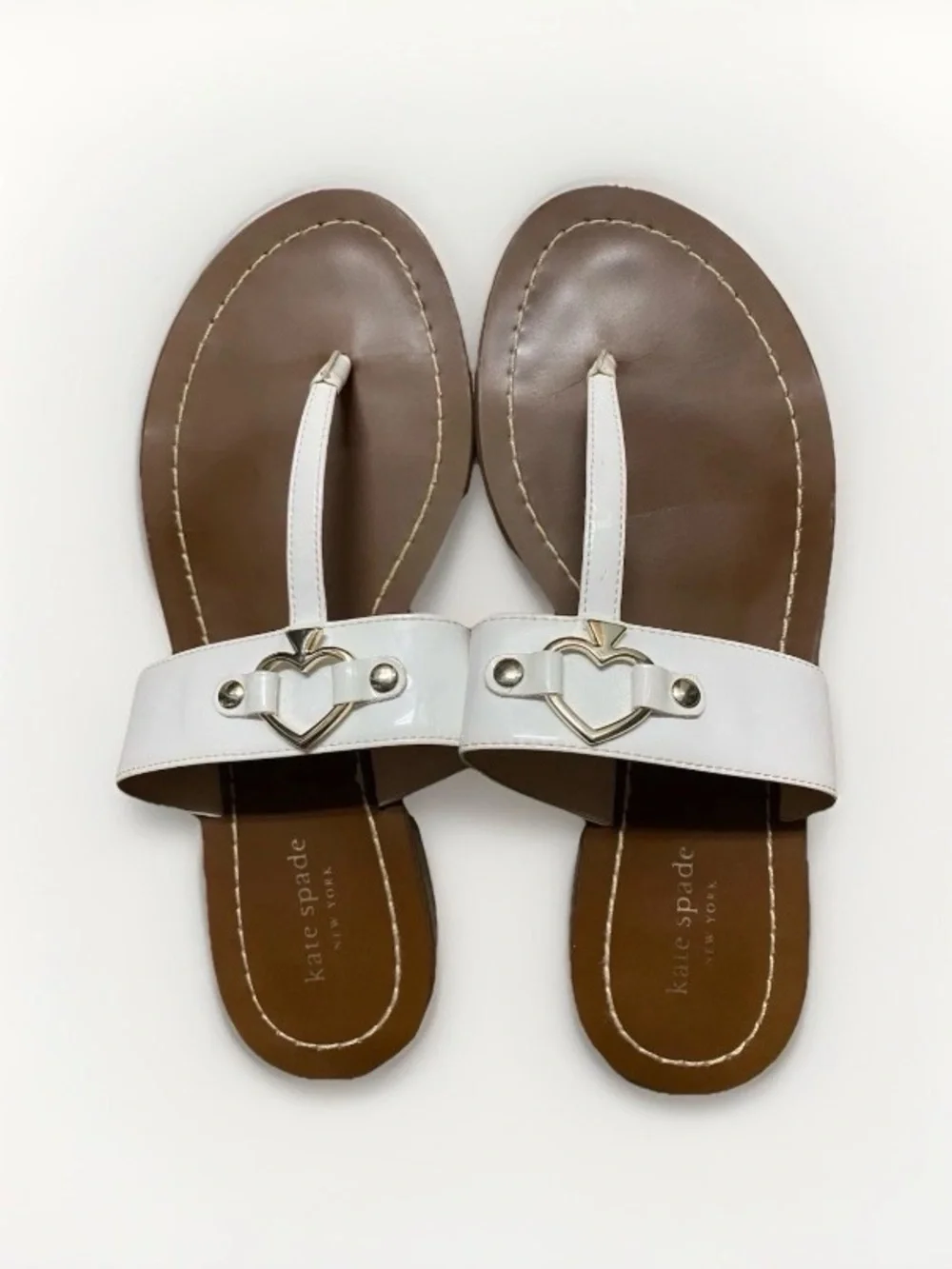 kate spade White Leather Heart-Emblem Thong Sandals - Picture 1 of 2